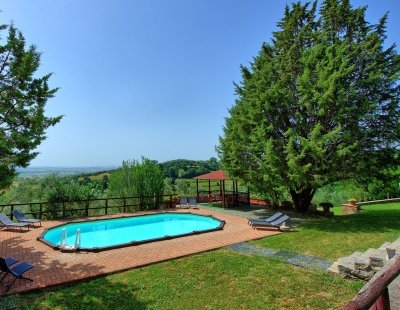 Book a villa in Umbria
