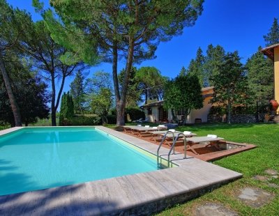 Book a villa holiday in Tuscany