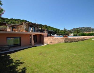 Book a villa holiday in Italy