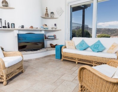 Book a villa in Baia Sardinia