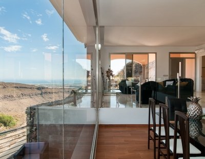 Book a villa in Spain