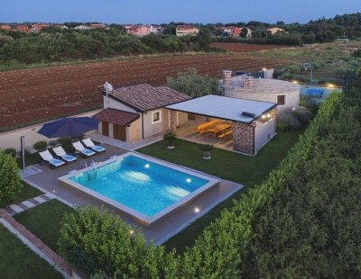 Holiday home in Fazana villa booking