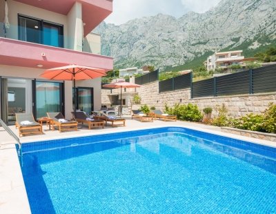 Villa rentals in Makarska