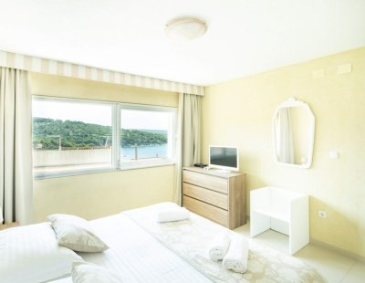 Holiday villas in Brac