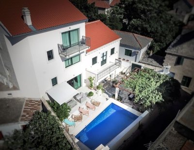 Holiday villas in Brac