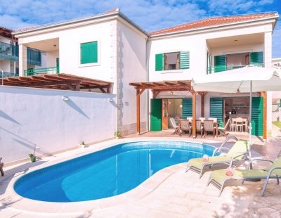 Book a villa in Hvar