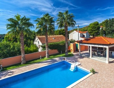 Villa rentals in Brac