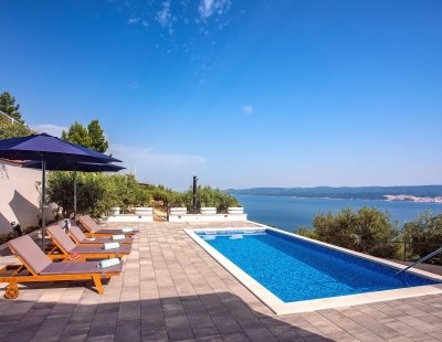 Villa in Omis to rent