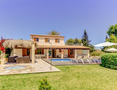 Holiday home in Pollensa villa booking