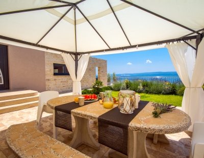 Villa in Omis to rent