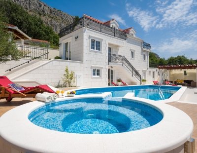 Villa in Omis to rent