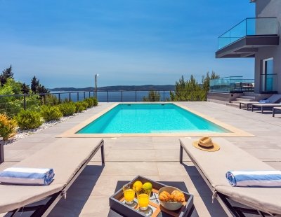 Villa in Omis to rent