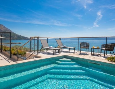 Villas in Omis