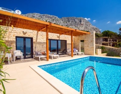 Holiday villas in Omis