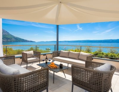 Villa rentals in Omis