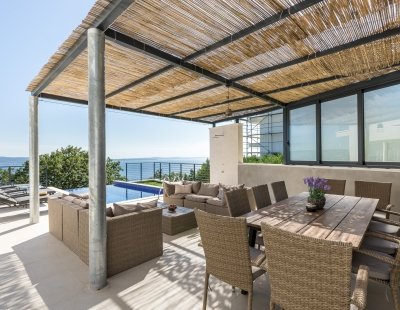 Villa holidays in Omis