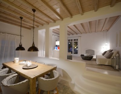 Villa holidays in Psarou