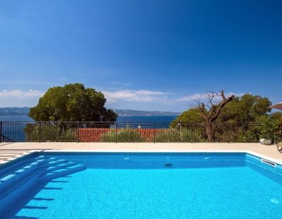 Villas in Omis