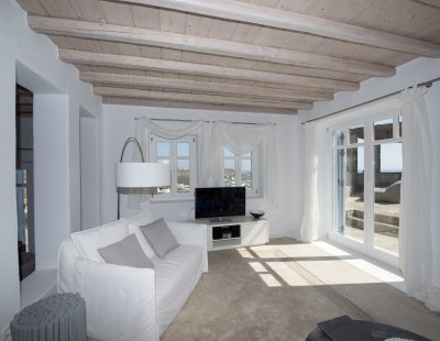 Book a villa in Greece