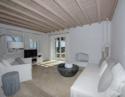 Villa holidays in Psarou