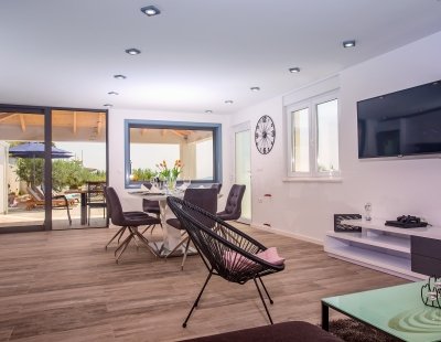 Villas in Omis
