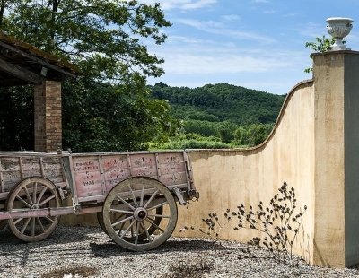Book a villa in Tuscany