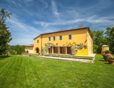 Villa holidays in Pisa