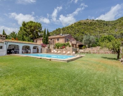 Holiday villas in Spain