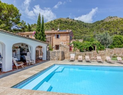 Villa rentals in Spain