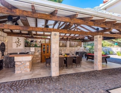 Book a villa holiday in Dalmatia