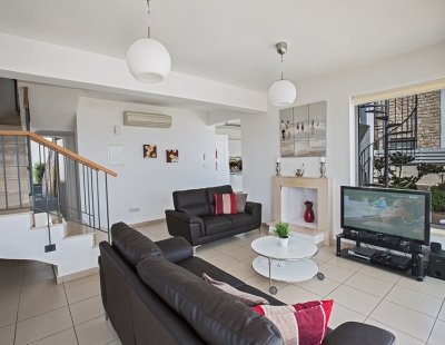 Holiday home in Cyprus villa booking