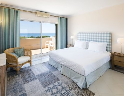 Book a villa holiday in Portugal