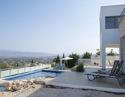 Villa holidays in Latchi