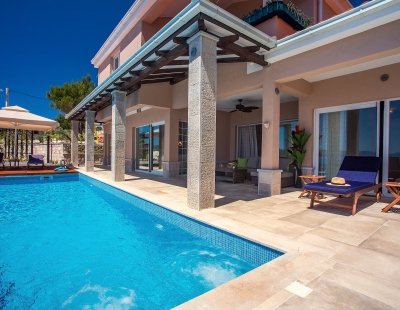 Holiday villas in Omis