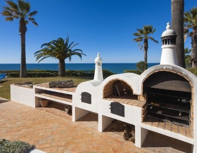 Book a villa holiday in Portugal