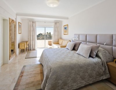 Book a villa holiday in Algarve