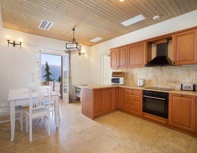 Holiday villas in Greece