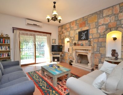 Book a villa holiday in Bitez