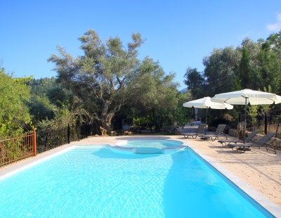 Villa in Asprogerakata to rent