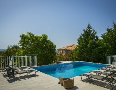 Book a villa in Skala