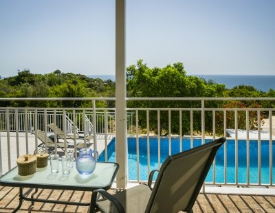 Book a villa in Skala