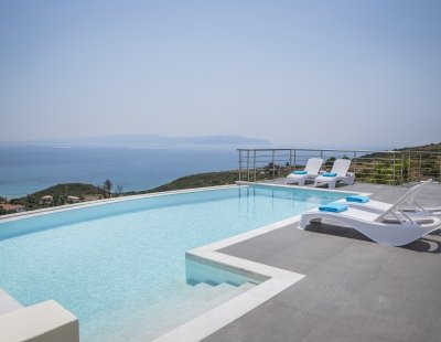 Villa holidays in Skala
