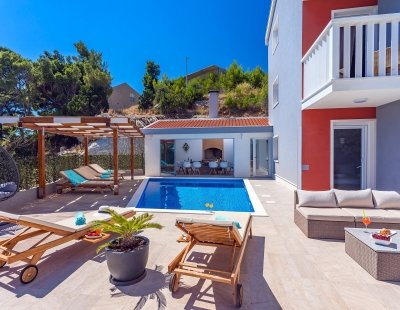Holiday villas in Omis