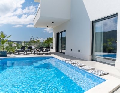 Holiday villas in Omis