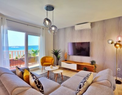 Villa rentals in Omis