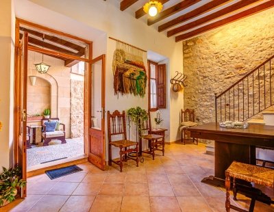 Holiday villas in Balearic Islands
