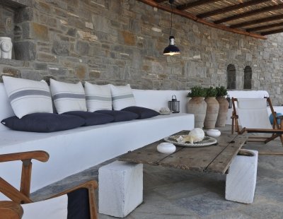 Book a villa in Paros