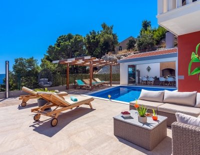 Villas in Omis