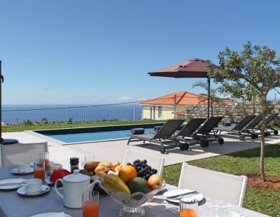 Villa in Calheta to rent