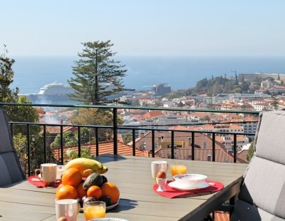 Villa rentals in Funchal